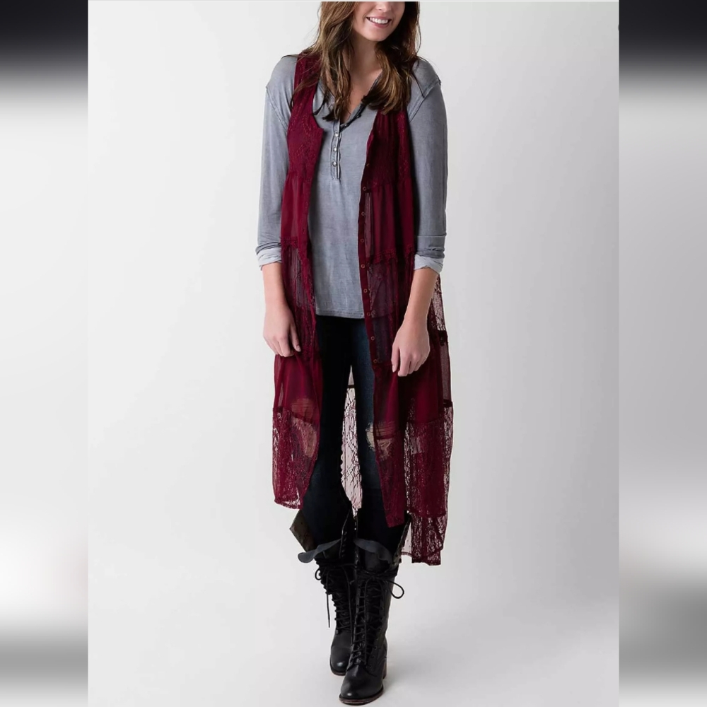 NWT Taylor & Sage Duster Vest from Buckle size Small Lace And Mesh High Low Hem